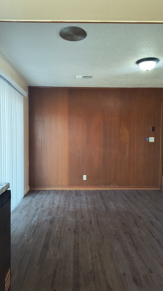 Foto del edificio - 3003 S Taft St