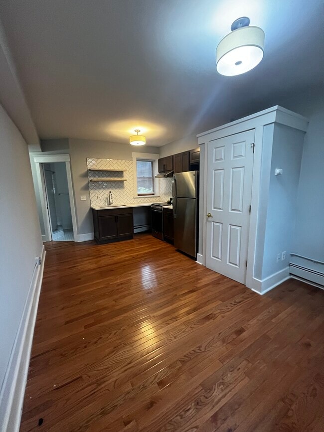 Interior Photo - 71 Garfield St