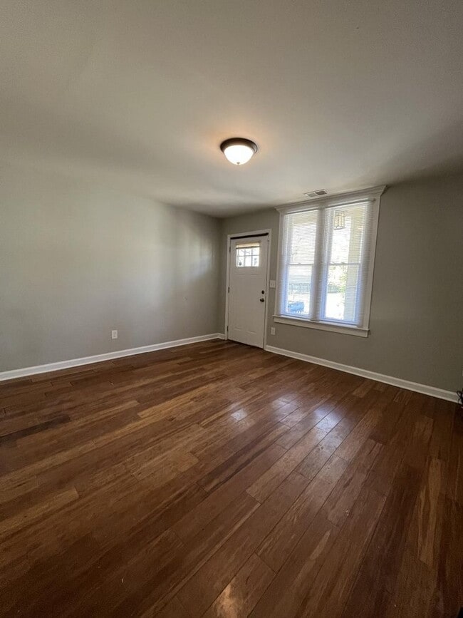 Photo - 624 N Upper St House