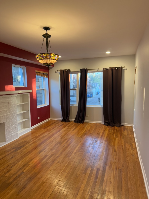 Building Photo - 3816 W Ainslie St