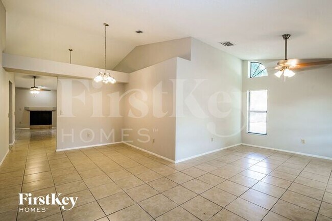 Building Photo - 4733 Westwind Dr