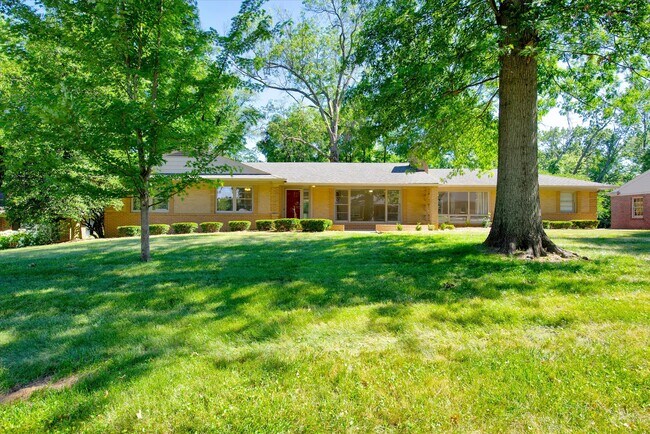 Building Photo - 16 Spoede Hills Dr