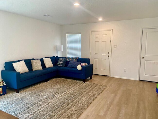 Building Photo - 26923 Winward Crk Trl