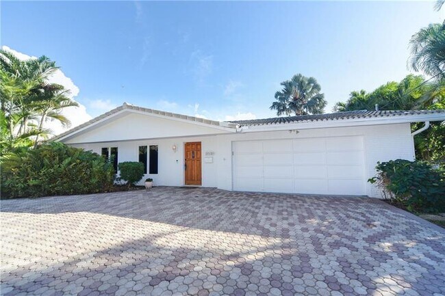 Foto del edificio - 2712 NE 12th St