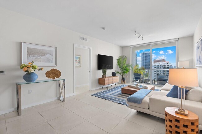 Building Photo - 401 N Birch Rd