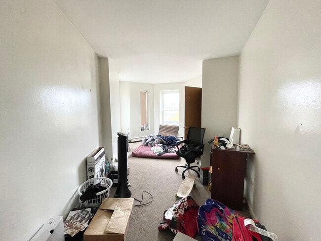 Building Photo - 68 Hammond St