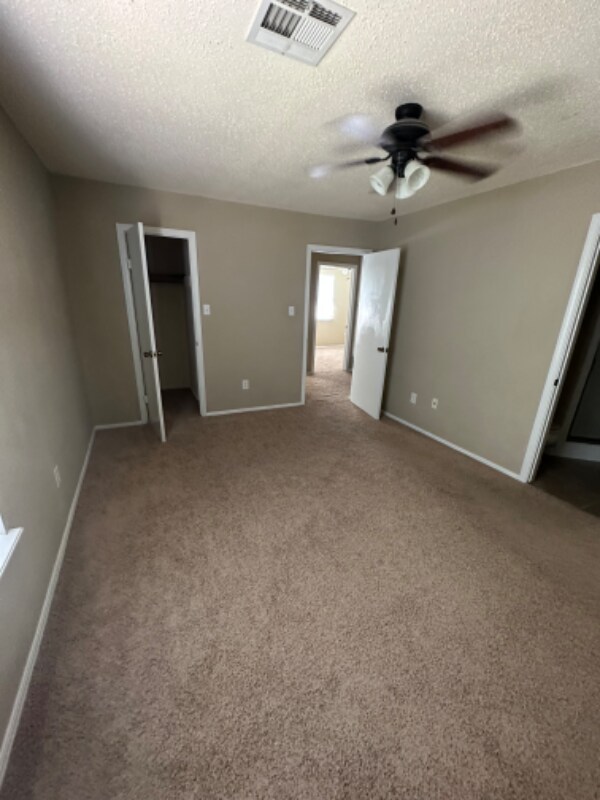 Foto del edificio - 6711 SW Chaucer Dr