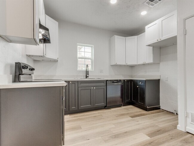 Foto del edificio - 2330 SW 24TH