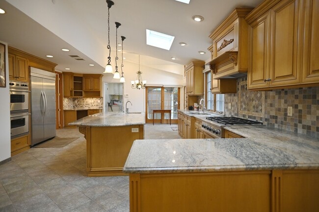 Building Photo - 1033 Harvard Pl