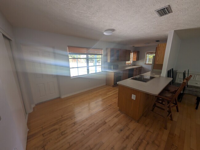 Foto del edificio - 1176 40th St