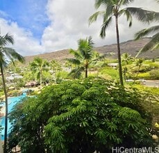 Building Photo - 501 Hahaione St