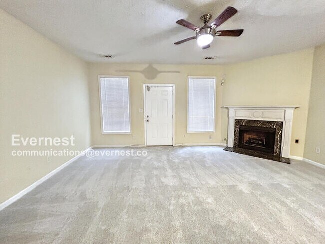 Foto del edificio - 4846 Hairston Park Square