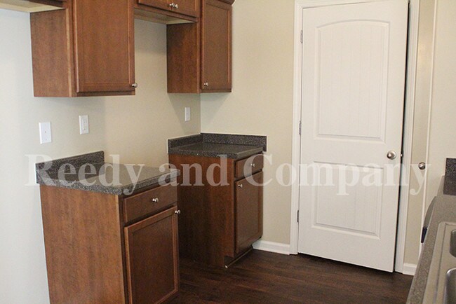 Building Photo - 7931 Bay Meadow Cir N