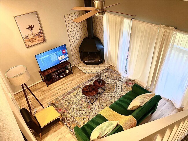 Foto del edificio - 12900 Walden Rd