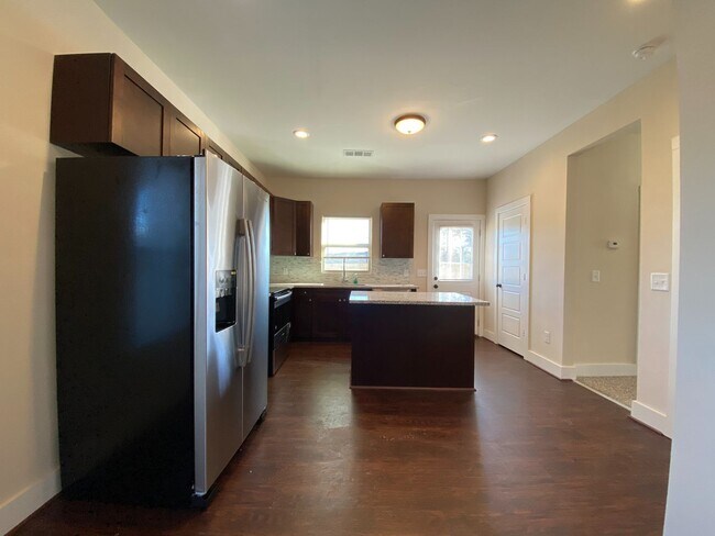 Building Photo - Home for Rent in McCalla, AL! Available to View Now!!!