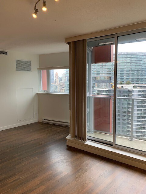 Building Photo - 2501-918 Cooperage Way