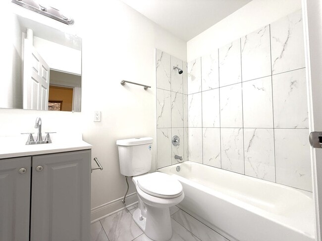 Interior Photo - Stowell Avenue Apartments