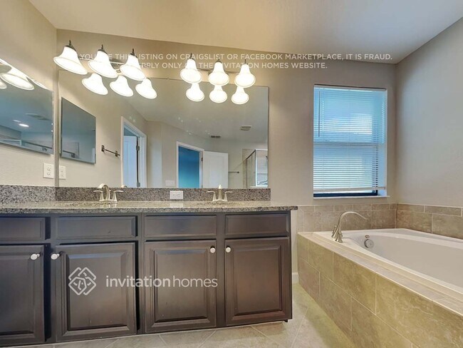 Foto del edificio - 28432 Pleasant Bay Lp