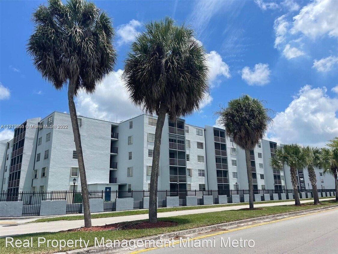 Foto principal - 2 br, 2 bath House - 14195 SW 87th Street ...
