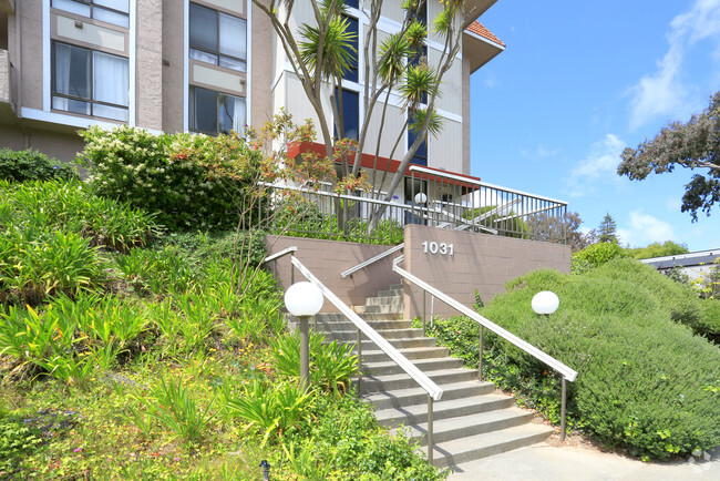 Building Photo - Cherry Avenue Villas