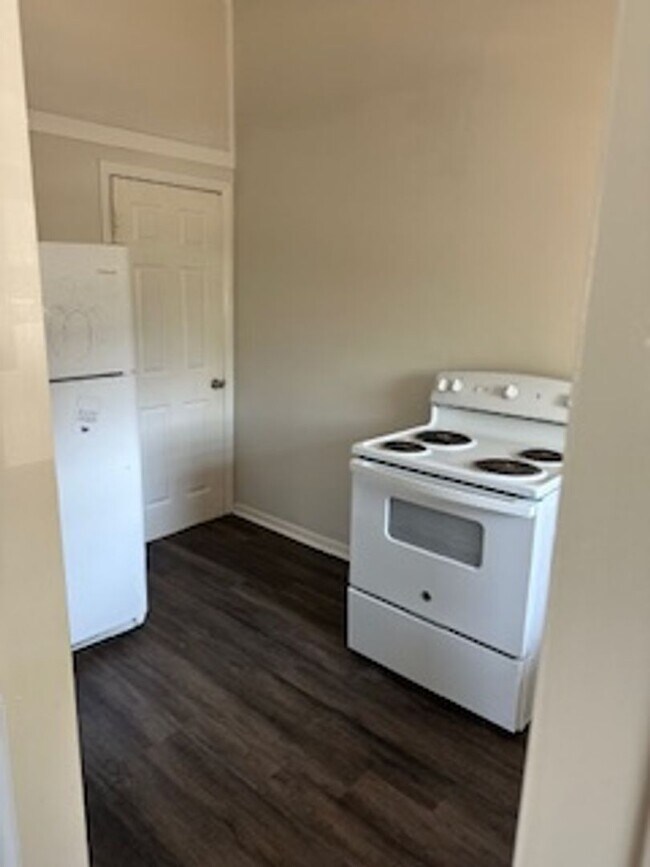 11304 E Park St, Sugar Creek, MO 64054 House Rental in Sugar Creek