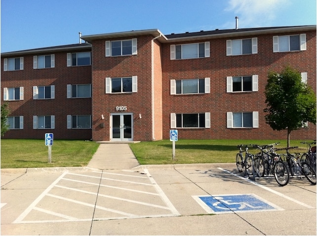 Campus Court Apartments 9015 9135 University Ave Cedar Falls IA Campus Court Apartments 9015 9135 University Ave Cedar Falls IA