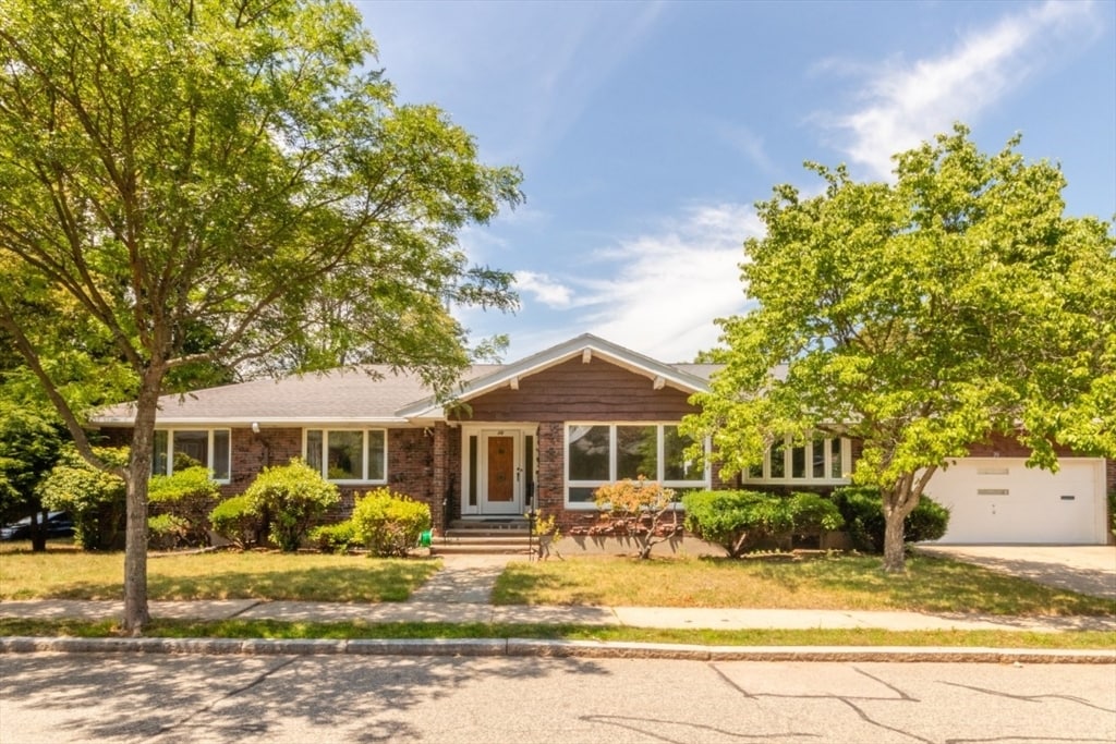 Primary Photo - 20 Mossdale Rd