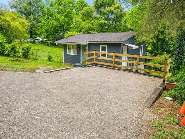 Photo - 2723 W Blount Ave House