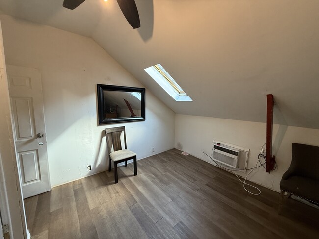 Foto del edificio - 1228 N Cleaver St