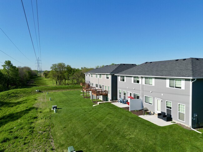 Building Photo - 1230 Cedar Cv Rd