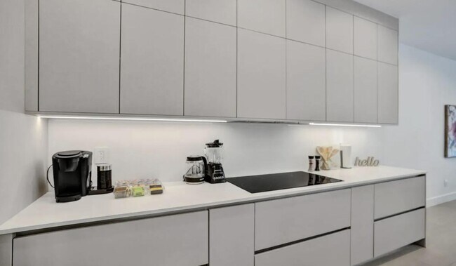 Foto del edificio - 828 SW 16th St