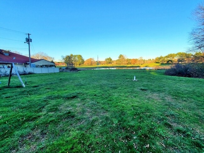 Foto del edificio - 450 Oak St