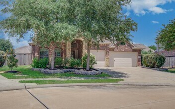Building Photo - 28666 Pleasant Forest Dr