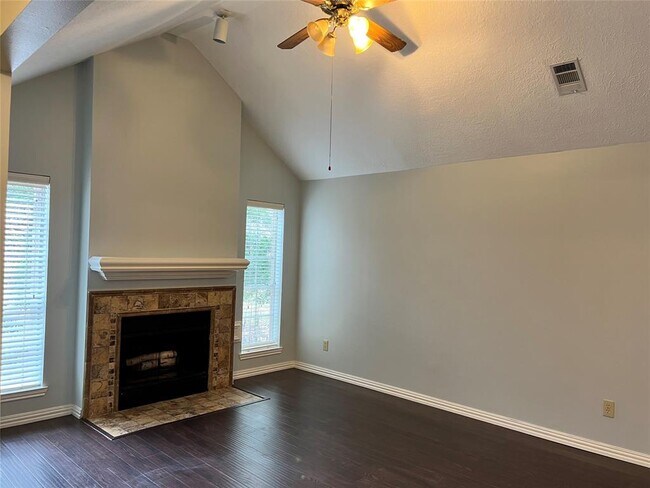 Building Photo - 12918 Sandri Ln