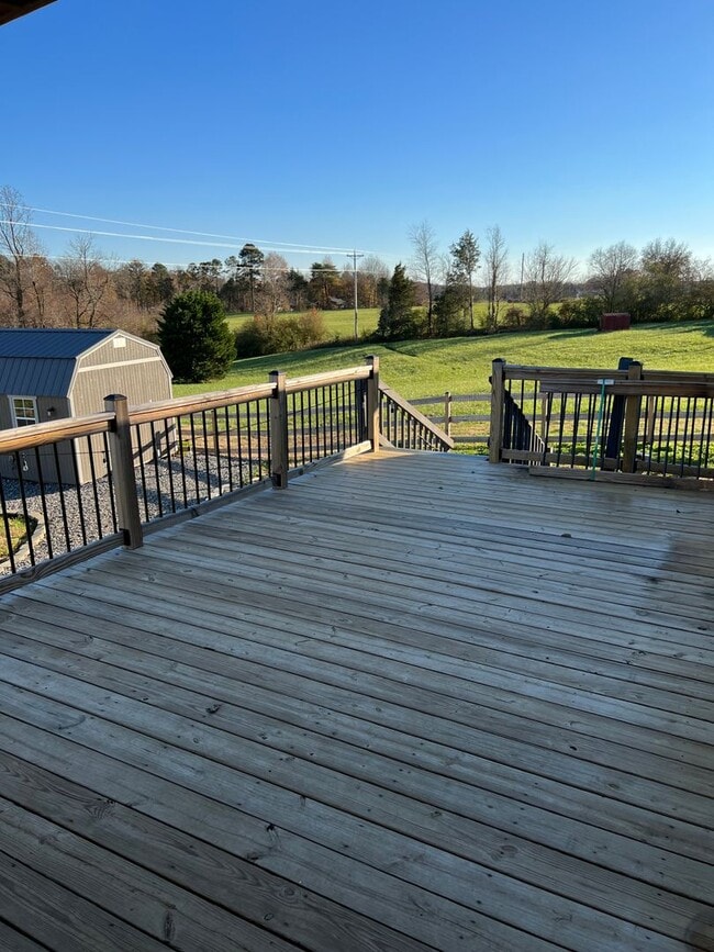 Foto del edificio - Cool Springs  - 4 BR / 2 BA