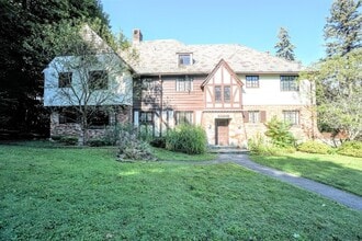 Building Photo - 117 Highland Pkwy