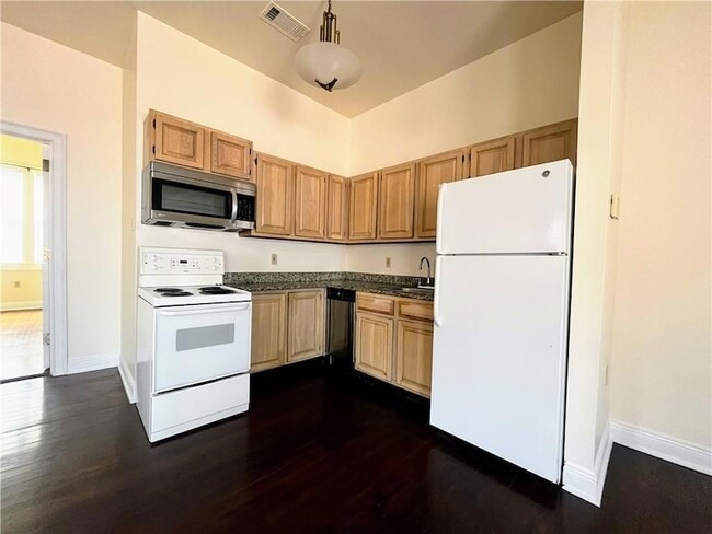 Building Photo - 1431 St Andrew St