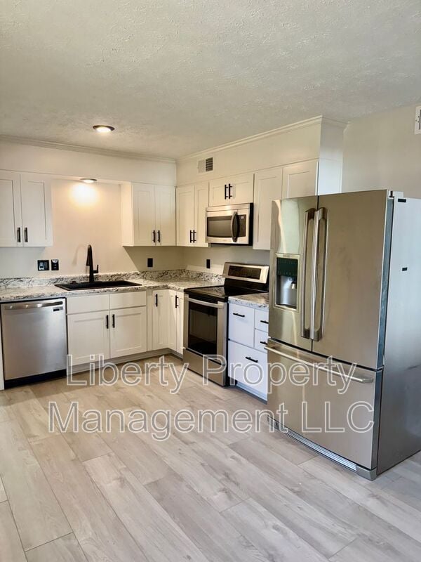 Building Photo - 6220 Bretton Woods Dr