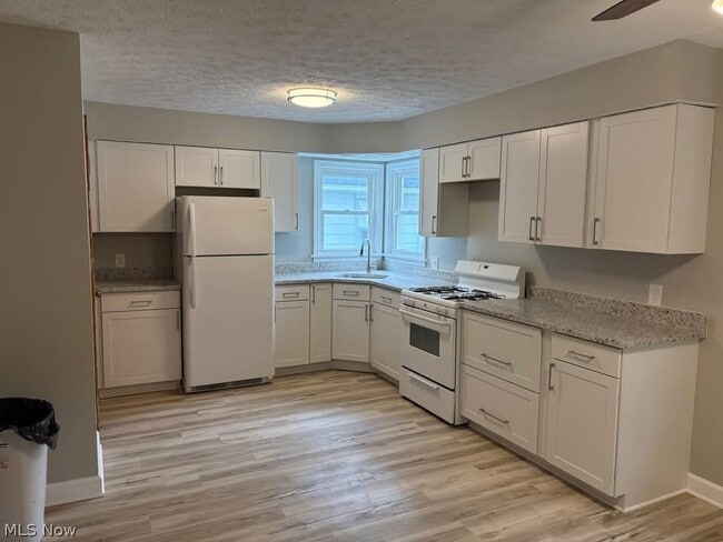 Foto del edificio - 509 W 24th St