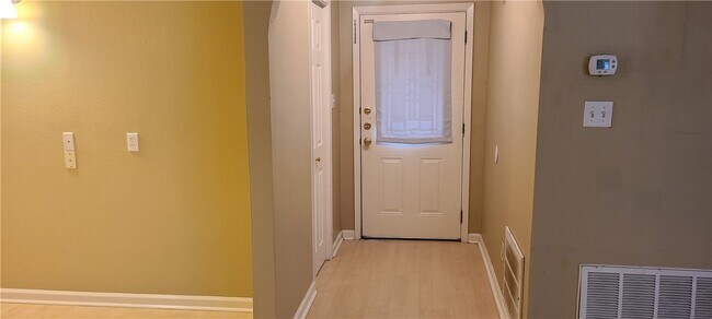 Building Photo - 11906 Wildhorse Valley Dr