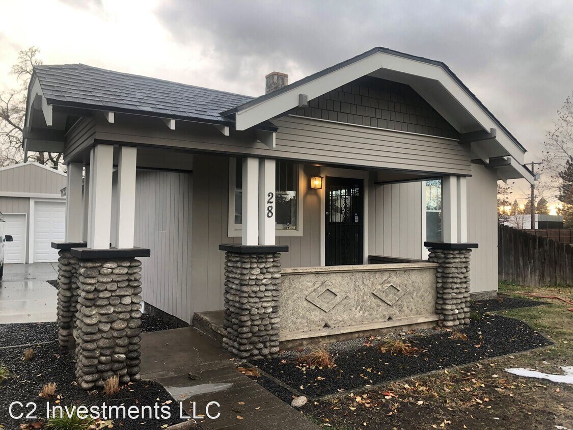 Primary Photo - 2 br, 1 bath House - 28 E LACROSSE