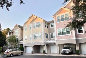 Building Photo - 6627 Queens Borough Ave