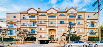 Building Photo - 10626 Valley Spring Ln