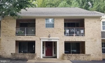 Building Photo - 5807 Cove Landing Rd