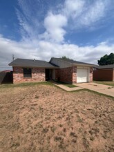 Building Photo - 5348 Benbrook St