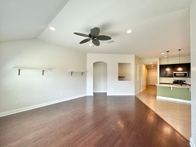 Building Photo - Viewable Now!