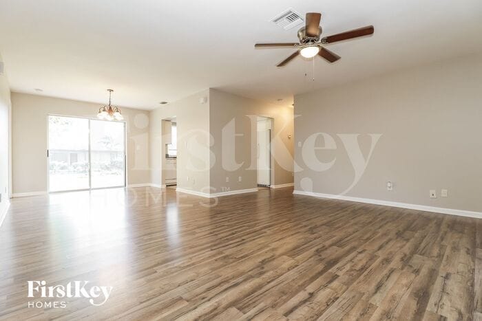 Primary Photo - 928 SE 31st St