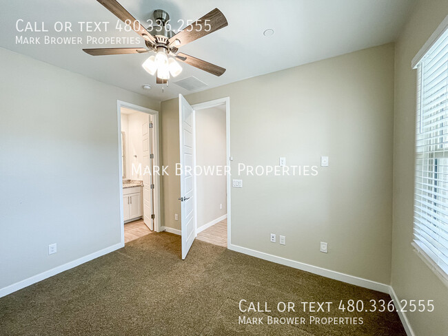 Building Photo - 4635 S Element