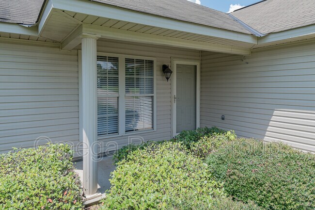 Foto del edificio - 13865 Roanoke Dr