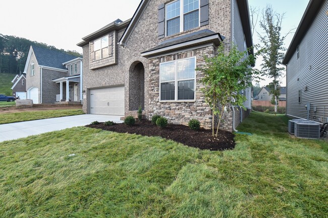 Building Photo - Farragut 37922 - 4 bedroom home with 3300+...